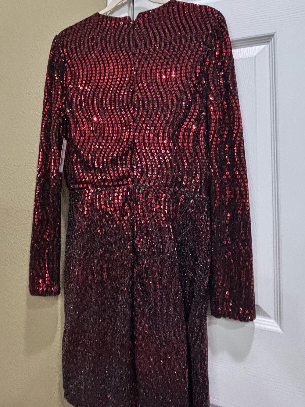 Alexia Admor Burgundy Sequin Long-Sleeve V-Neck Dress - Picture 5 of 8